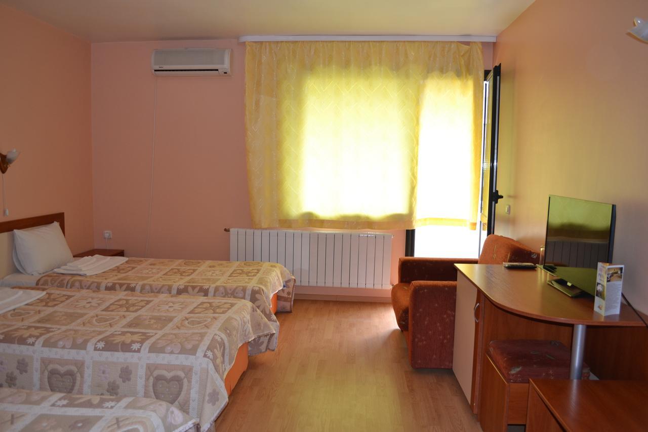 Hotel Perla Gorna Oryakhovitsa Exterior photo